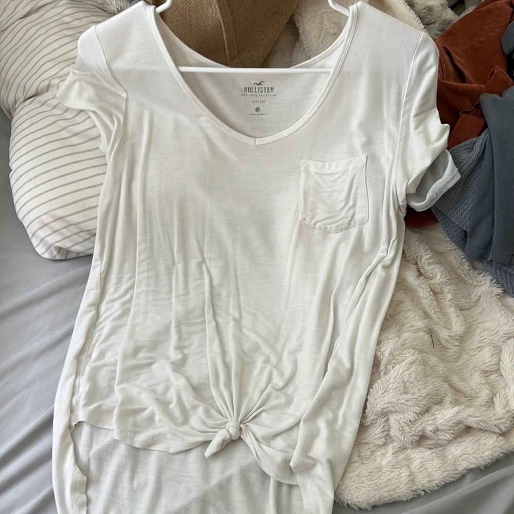 Hollister soft tie tee
